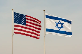 La démocratie en France et aux États-Unis