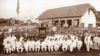 Kebijakan Pemerintah Kolonial Belanda di Indonesia